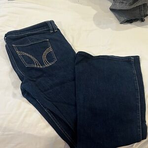 Hollister Dark Blue Women's Jeans - Classic Stretch Denim